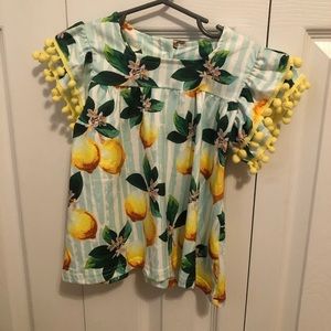 Girls ruffle sleeve top. NEW WITHOUT TAGS